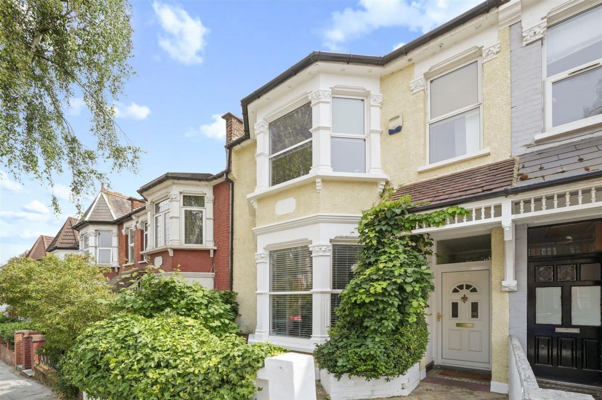 Image for London, N8 0BL