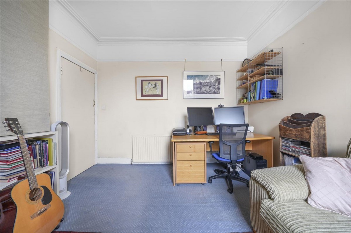 Image for London, N8 0BL
