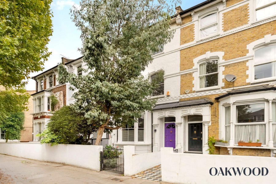 London, N16 7DS