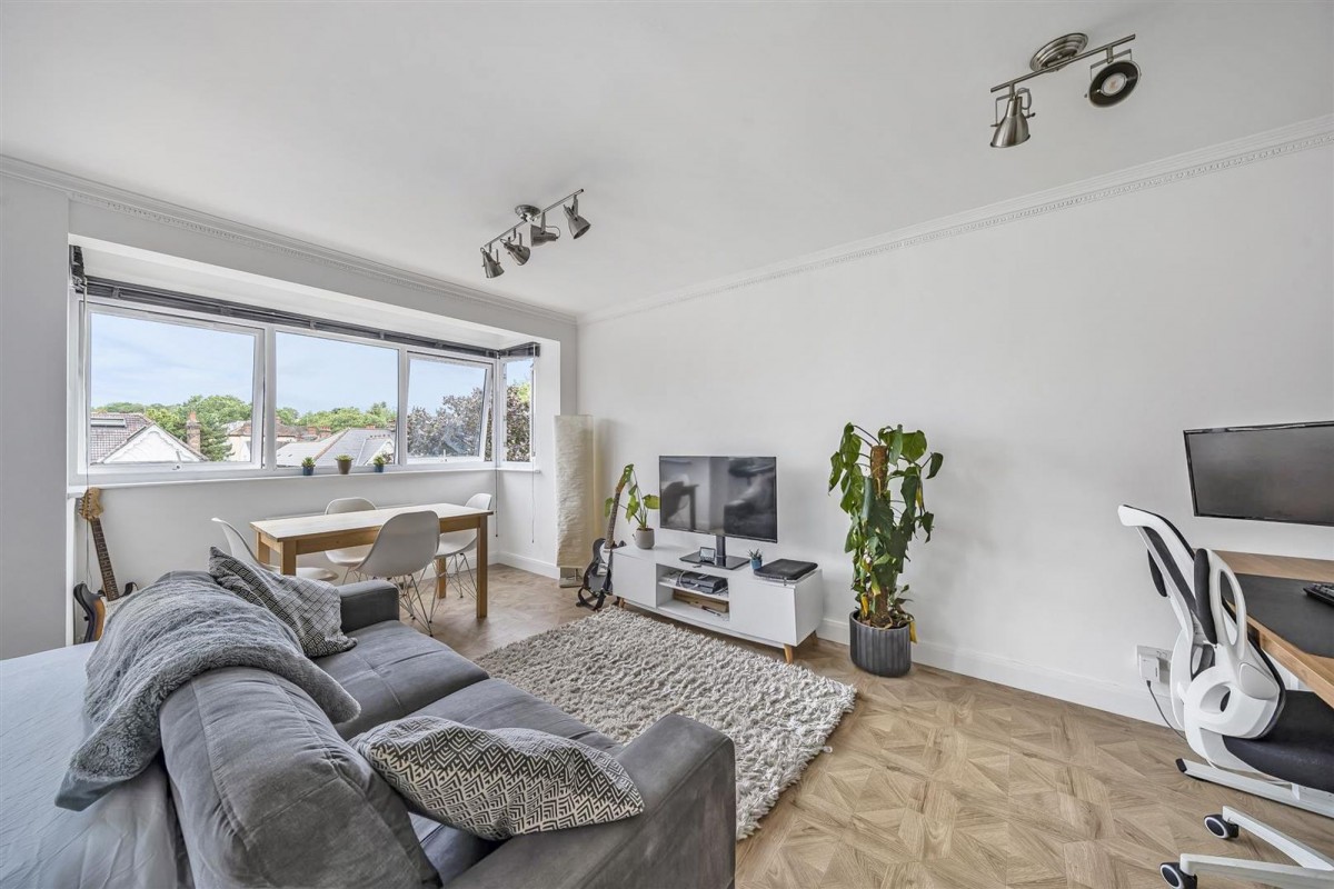 Image for Deanswood Maidstone Road, N11 2TQ