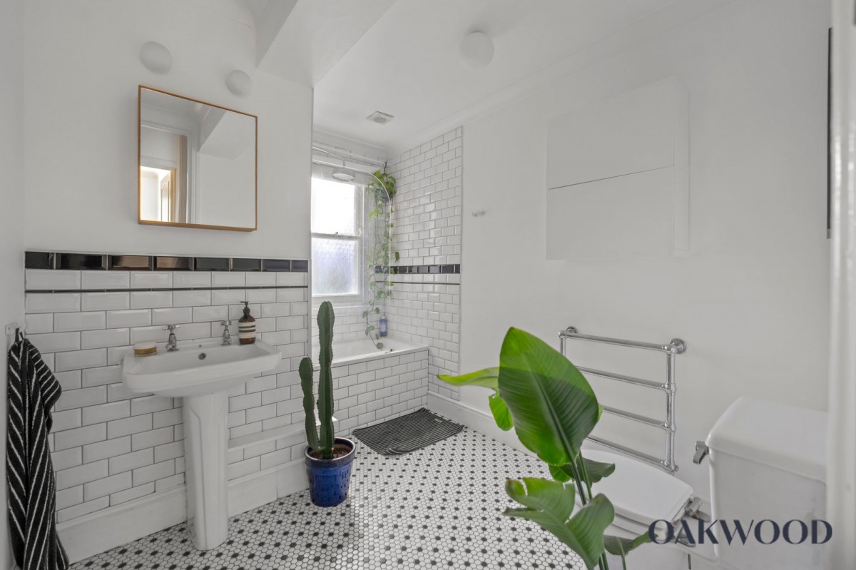 Image for London, N16 6BB