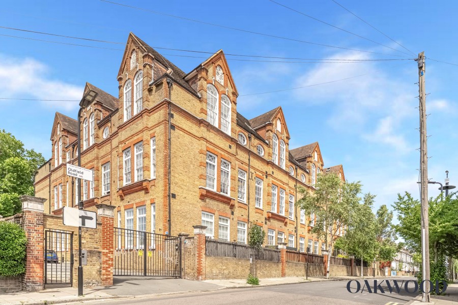 London, N16 0RF