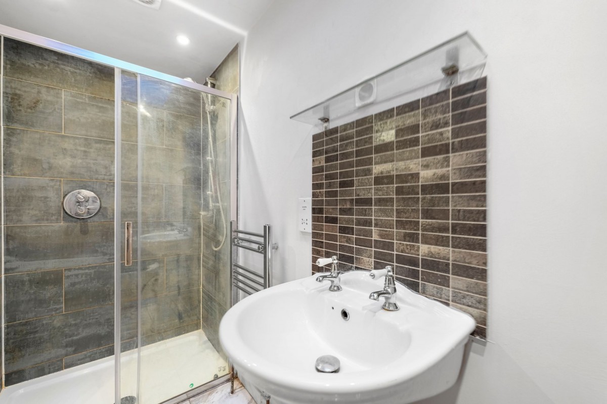 Image for London, N16 7NB