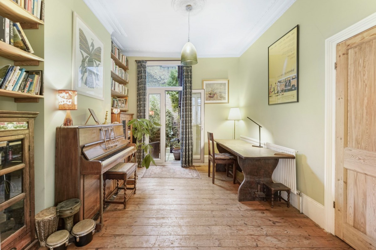 Image for London, N16 7NB