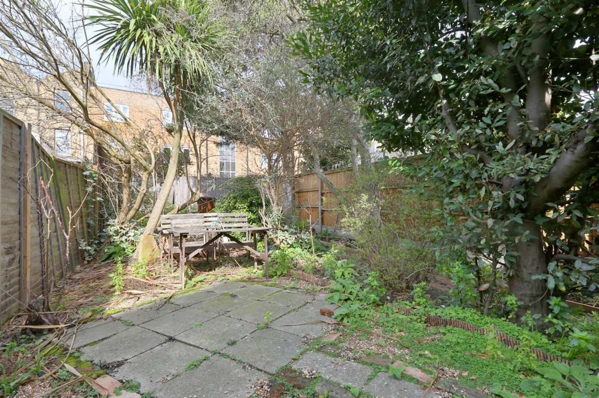 Image for 98 Brighton Road, N16 8EG