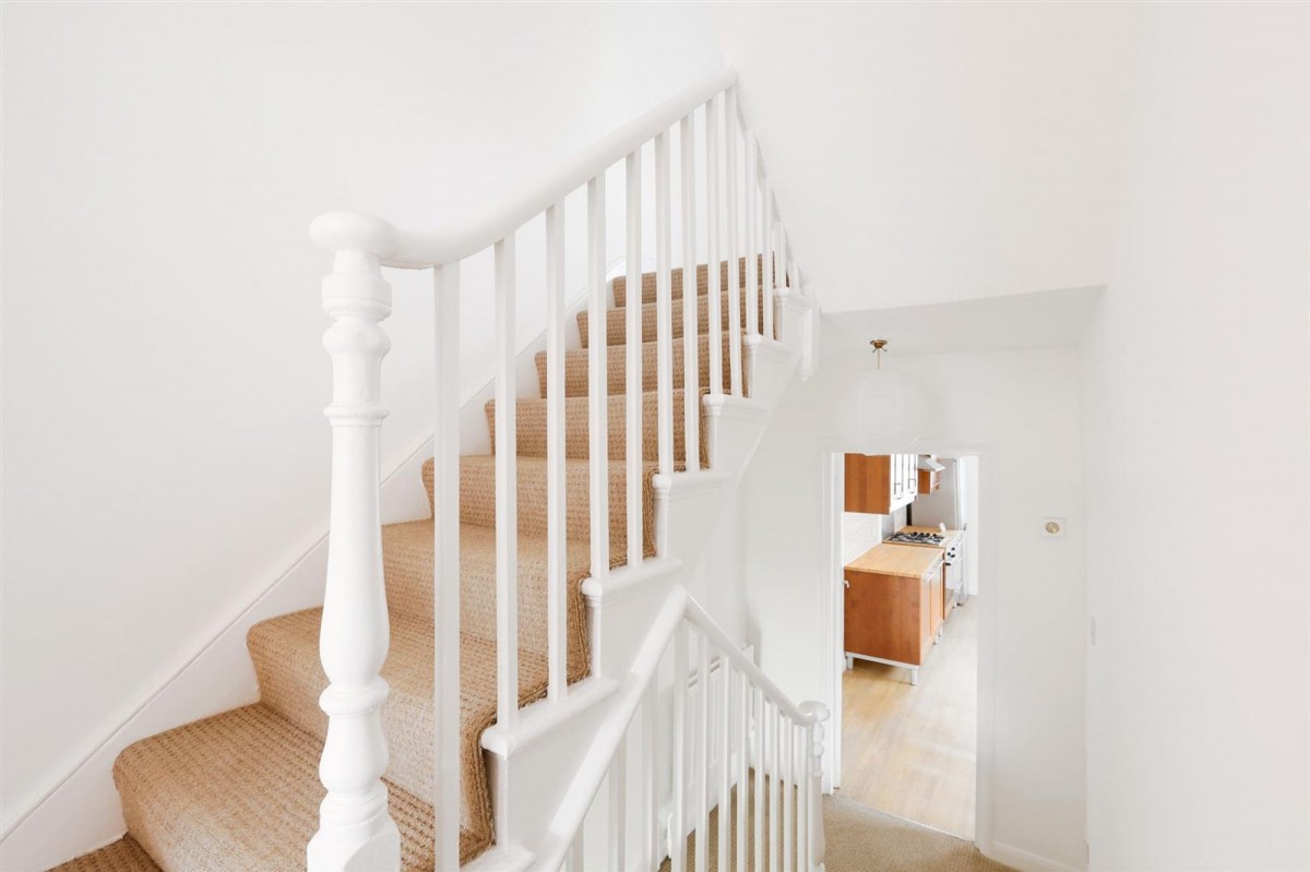 Image for 98 Brighton Road, N16 8EG