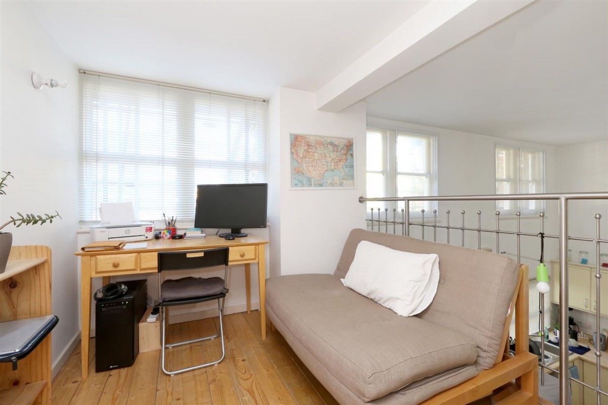 Image for London, N16 0RF