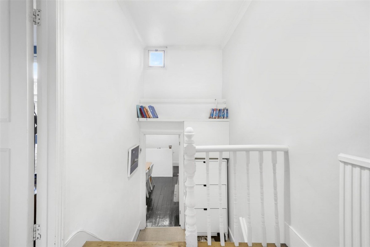 Image for London, N16 8DF