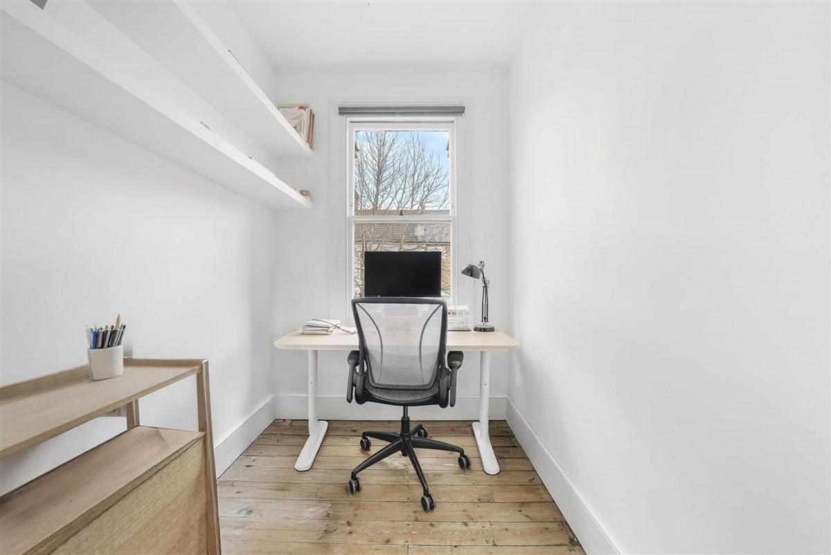 Image for London, N16 8DF