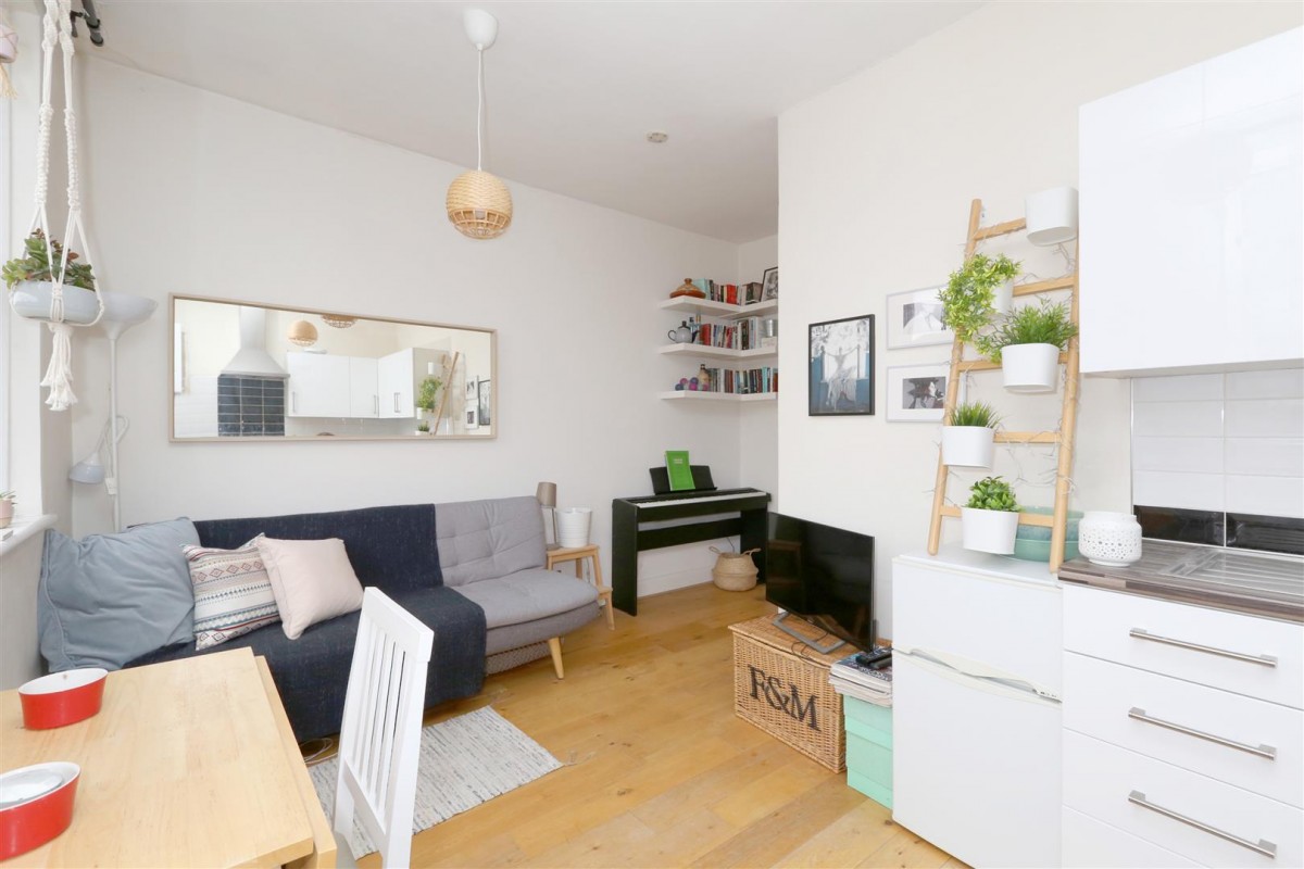 Image for Green Lanes, N16 9NH
