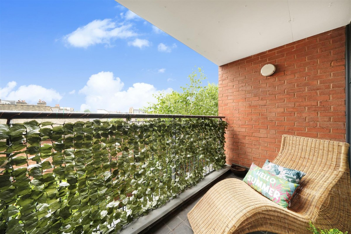 Image for 42 Newington Green, N16 9PQ