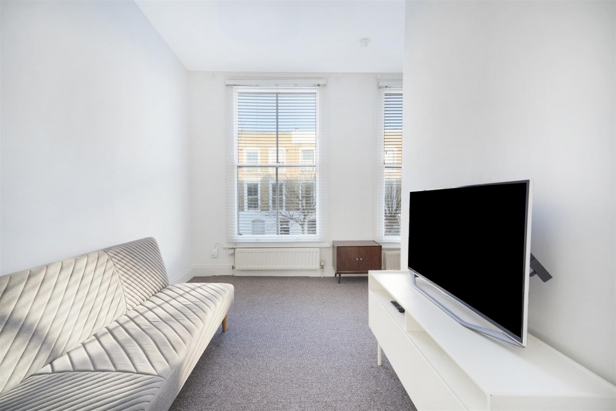 Shakspeare Walk, N16 8TA