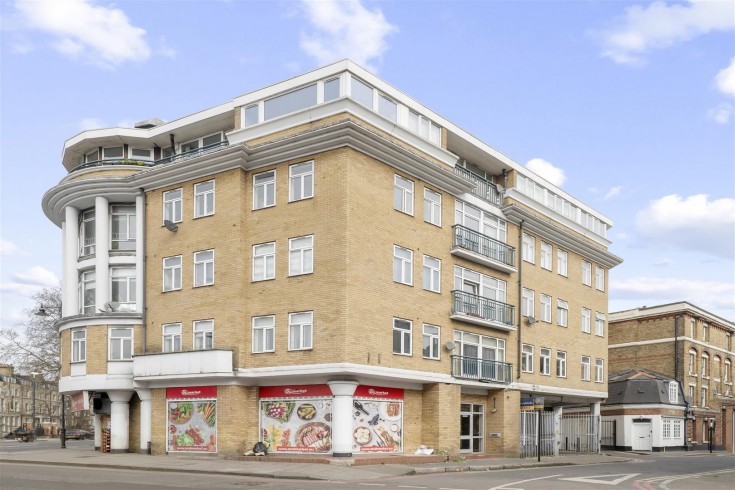 Stoke Newington High Street, N16 7HF