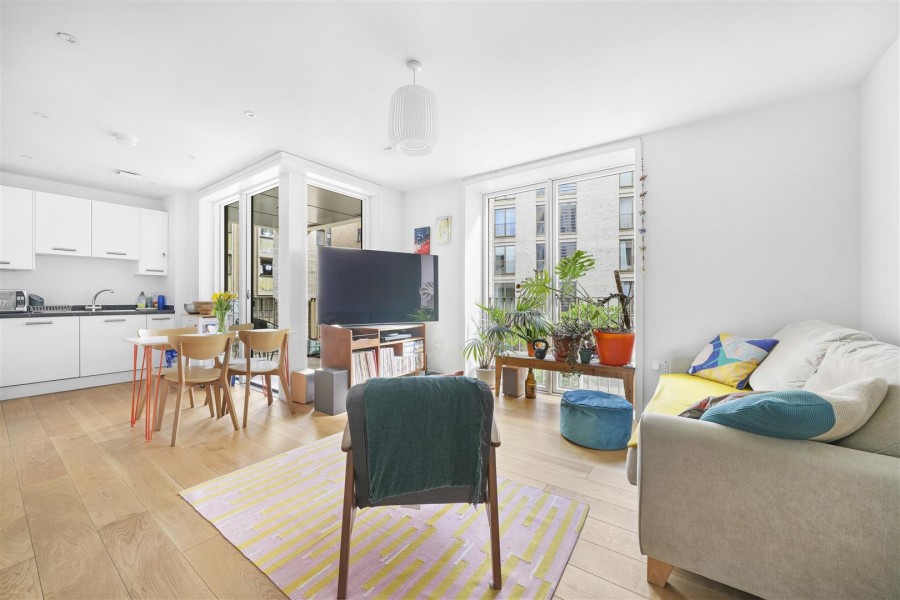 Casbeard Street, N4 2GD