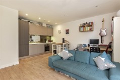 Chadwell Lane, N8 7RZ