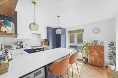 Lordship Grove, N16 0QE