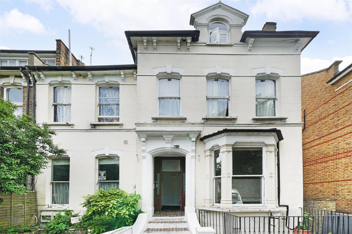 Image for 27 Amhurst Park, N16 5DJ
