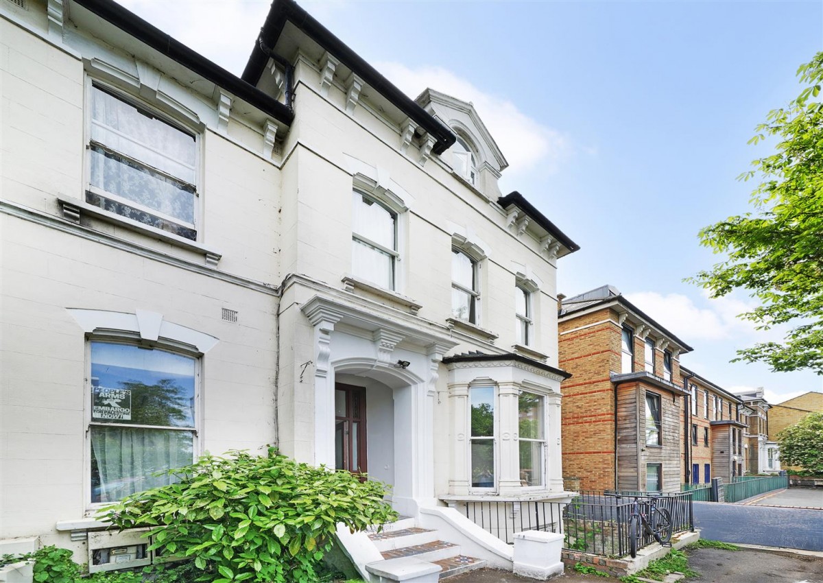 Image for 27 Amhurst Park, N16 5DJ