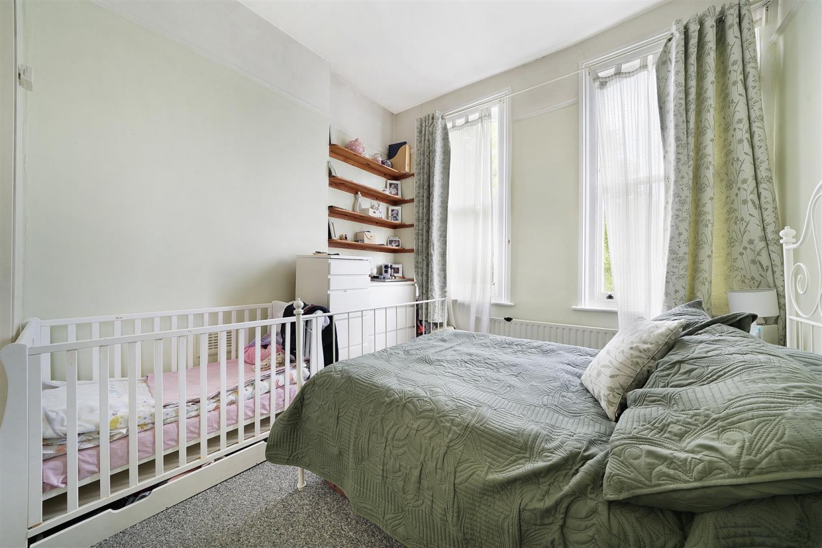 Image for 27 Amhurst Park, N16 5DJ