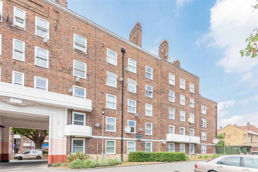 Stamford Hill, N16 6RR