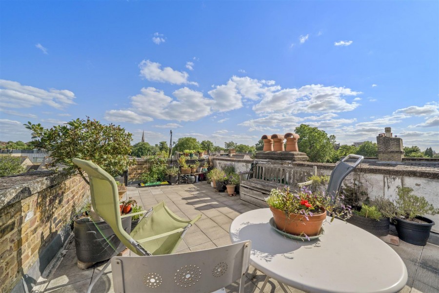 Lordship Park, N16 5UA