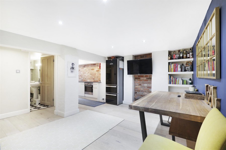 Winston Road, N16 9LU