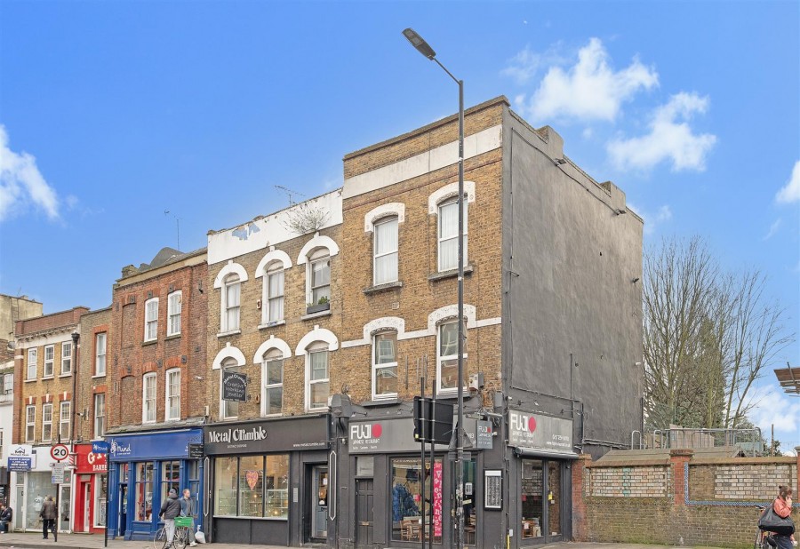 Stoke Newington Church Street, N16 0NX