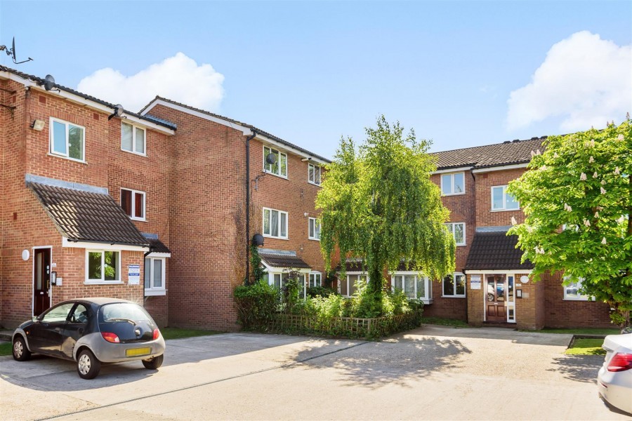 Poplar Grove, N11 3NL