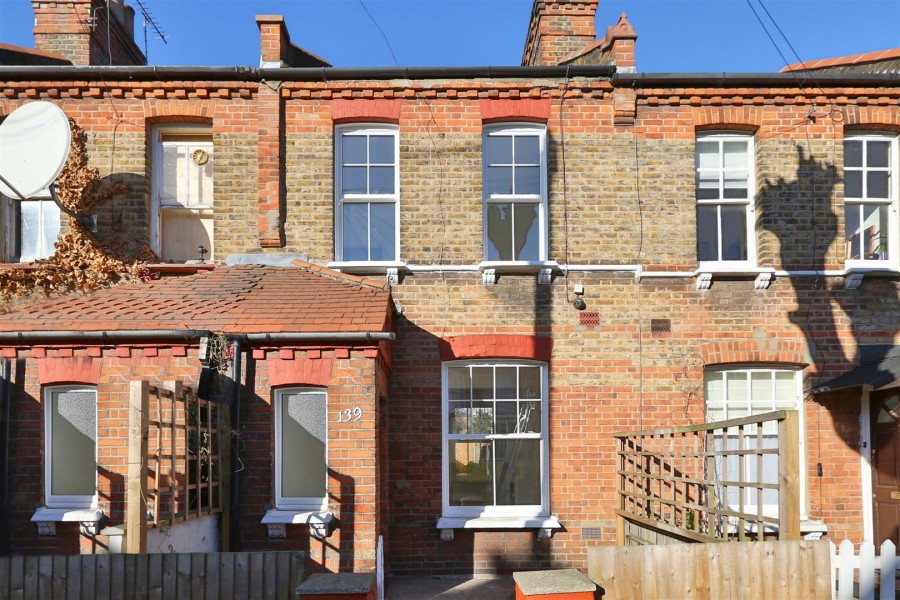 Moselle Avenue, N22 6EU