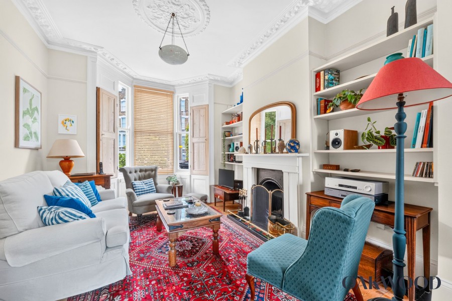 London, N16 9NP