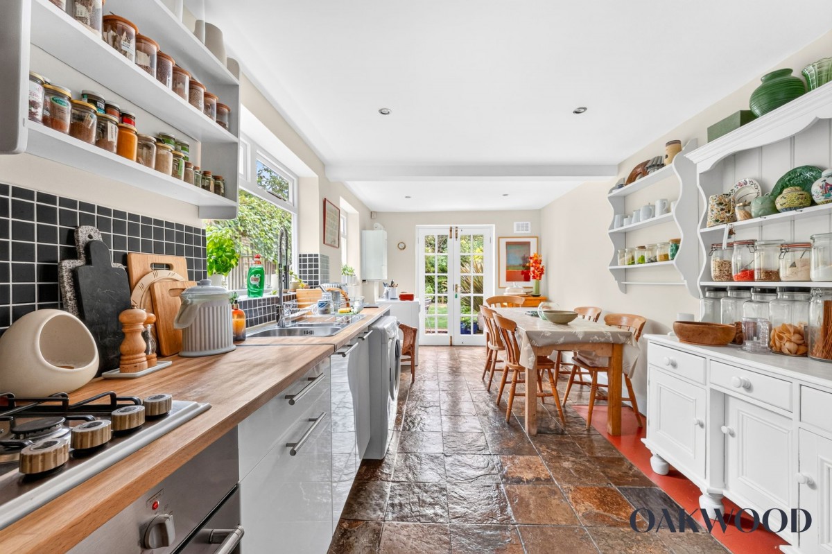 Image for London, N16 9NP