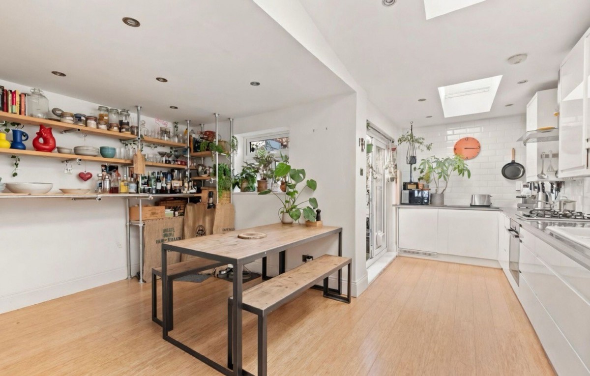 Image for London, N16 7JS
