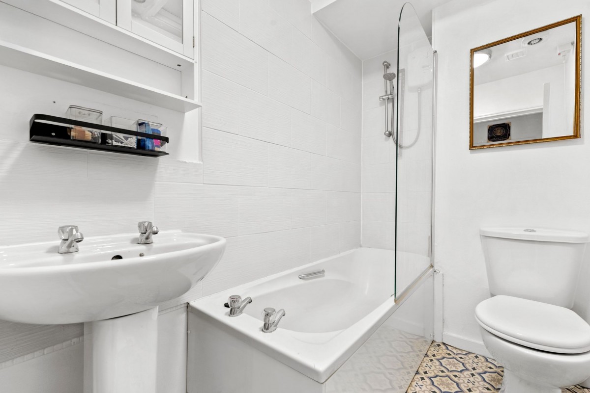 Image for London, N16 6HR