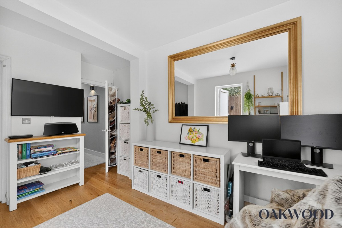 Image for 17 Brownswood Road, N4 2HP