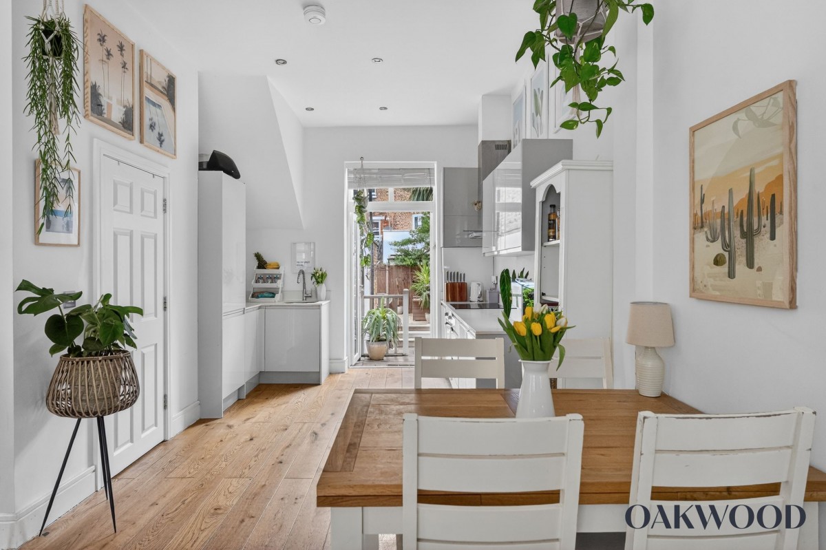 Image for 17 Brownswood Road, N4 2HP