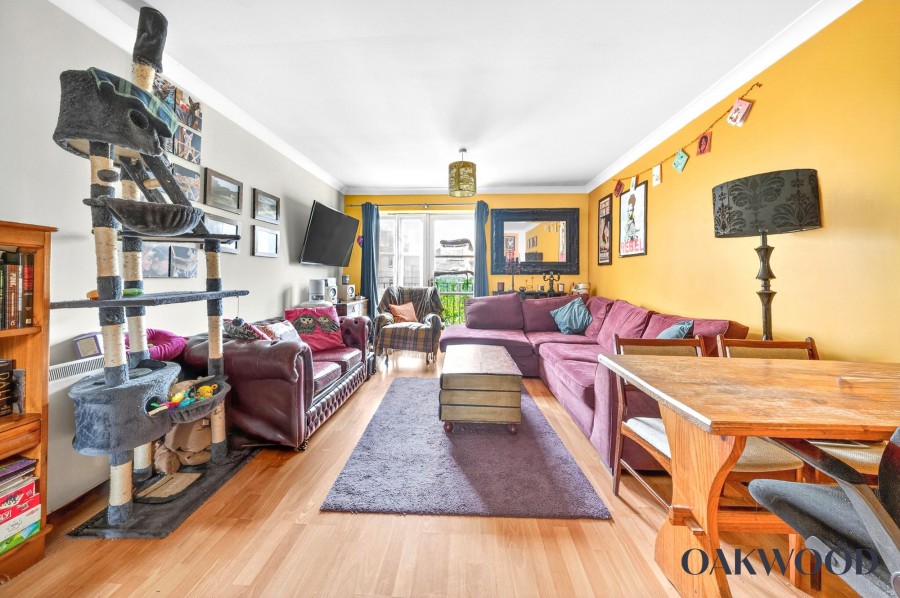 London, N16 5HR