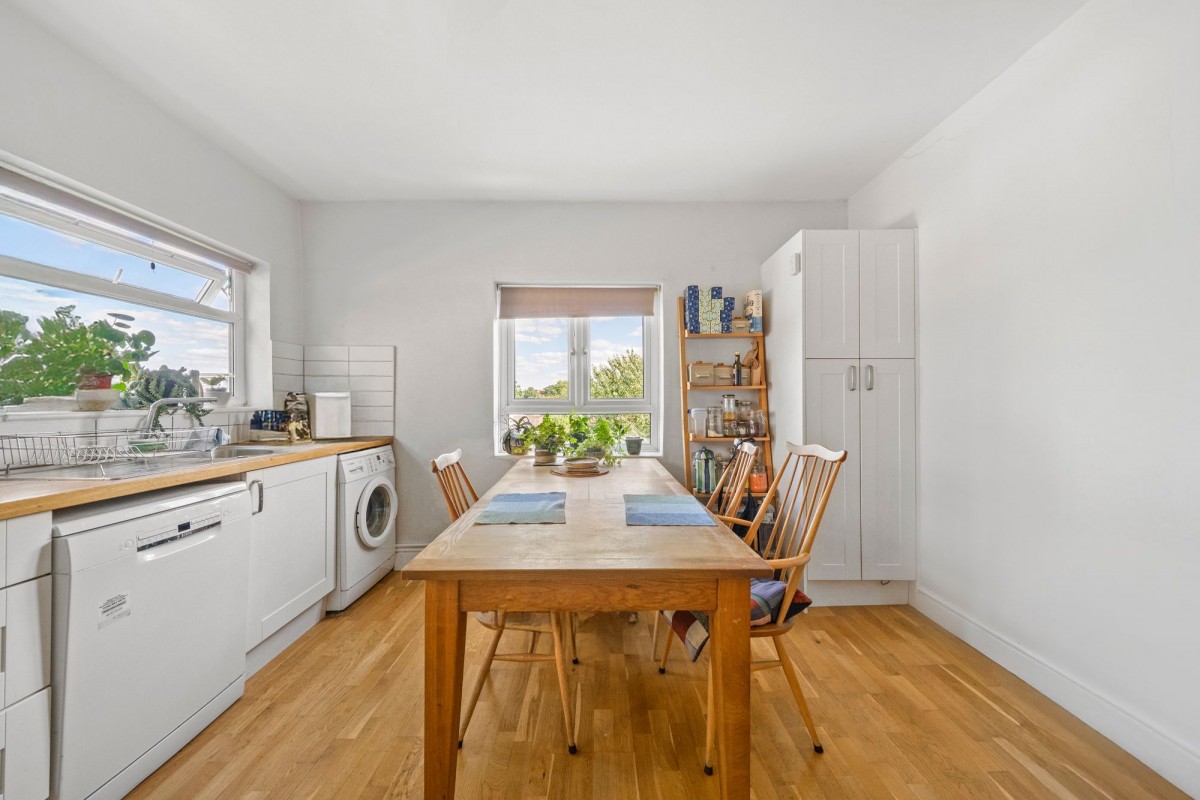 Image for 64 Lordship Park, N16 5UA