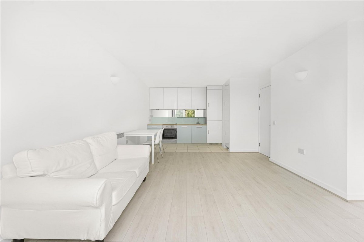 Image for London, N8 7QE