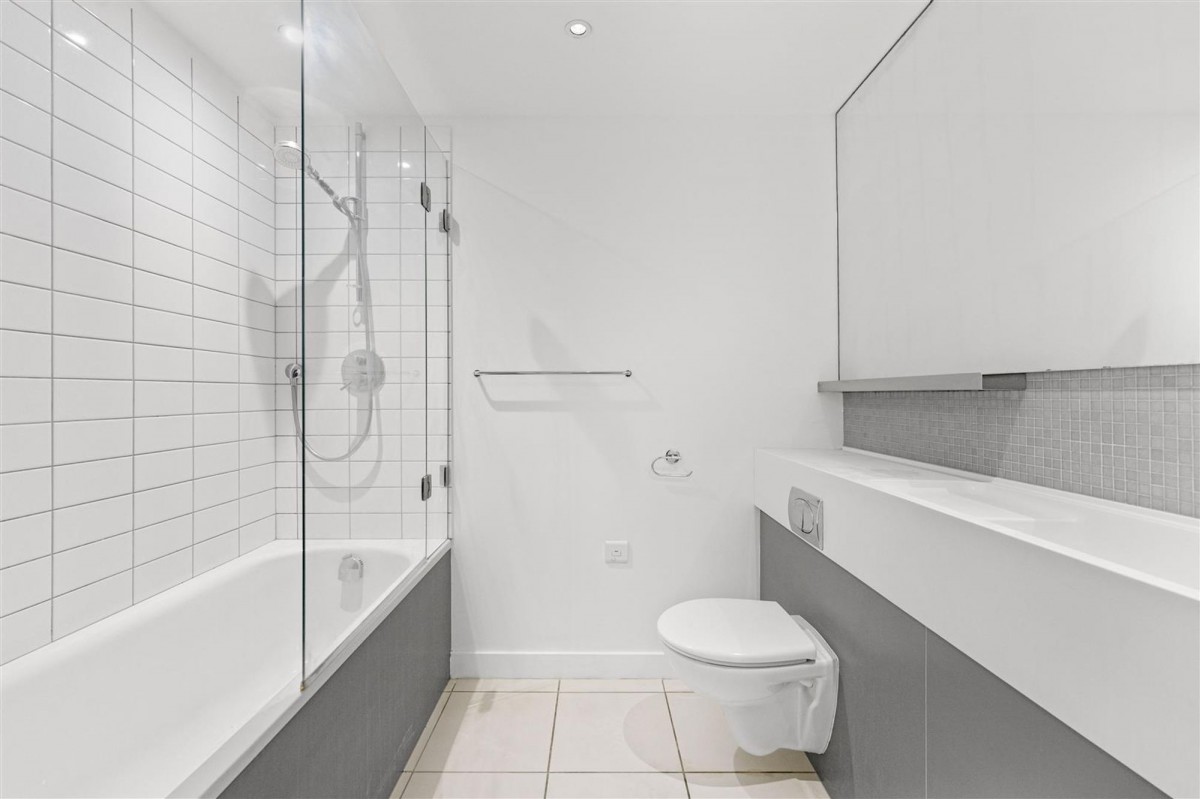 Image for London, N8 7QE