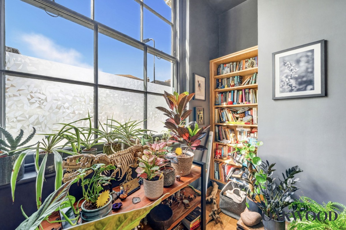 Image for London, N16 9EU