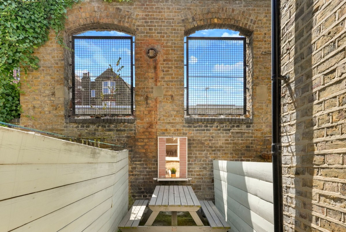 Image for London, N16 8DF