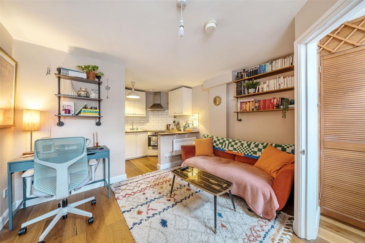 Image for London, N8 9LY