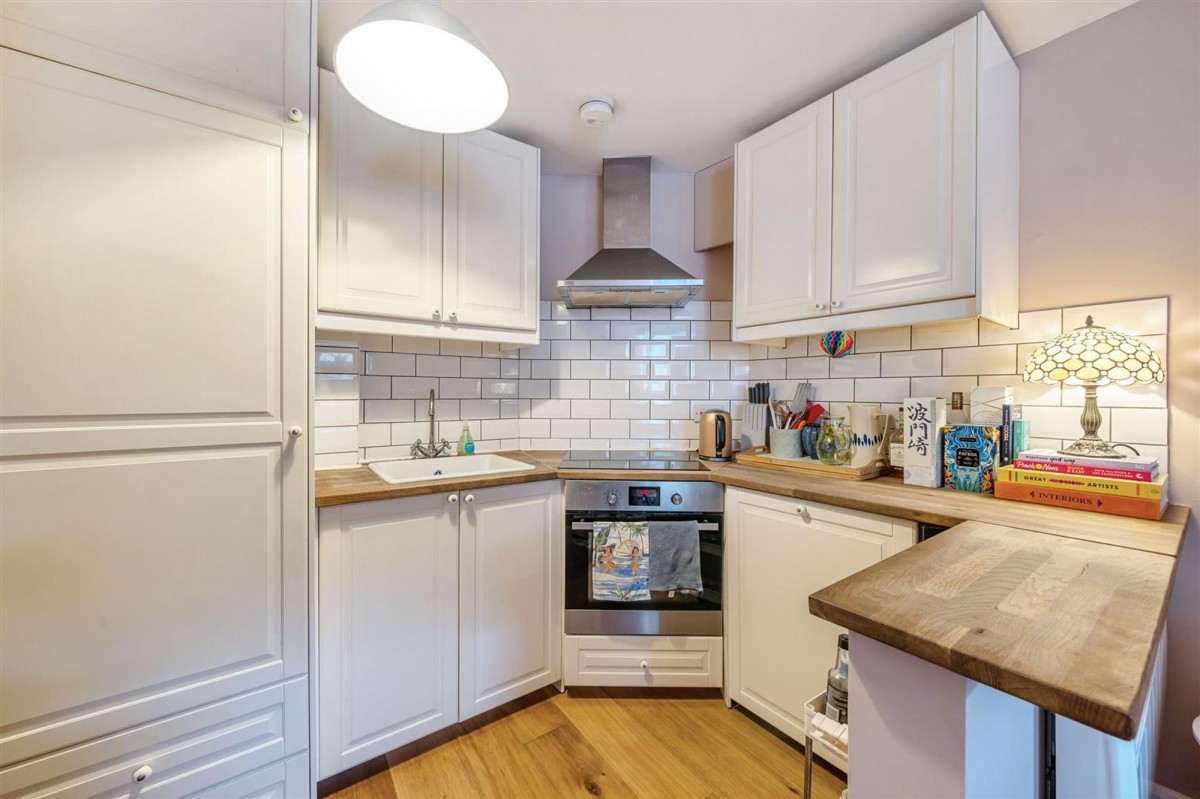 Image for London, N8 9LY