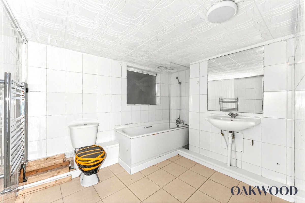 Image for London, N16 8AP