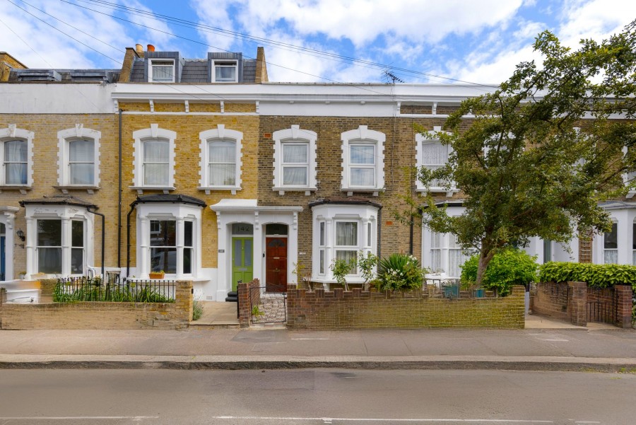 London, N16 9LJ