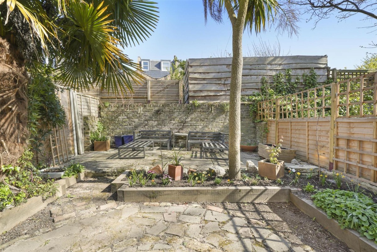 Image for London, N16 9NT
