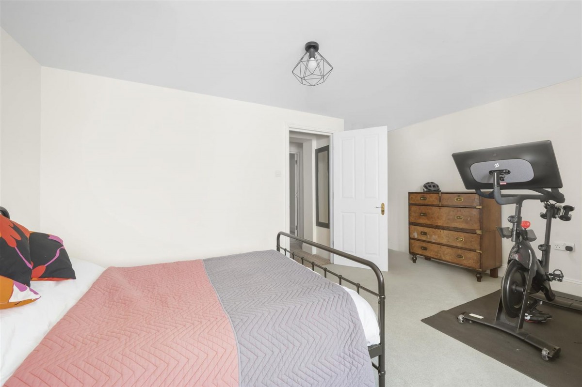 Image for London, N16 9NT