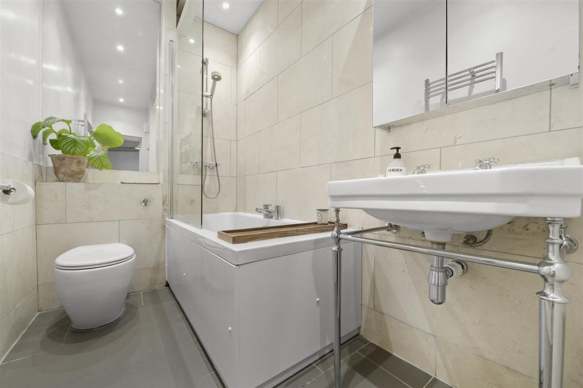 Image for London, N16 7UH