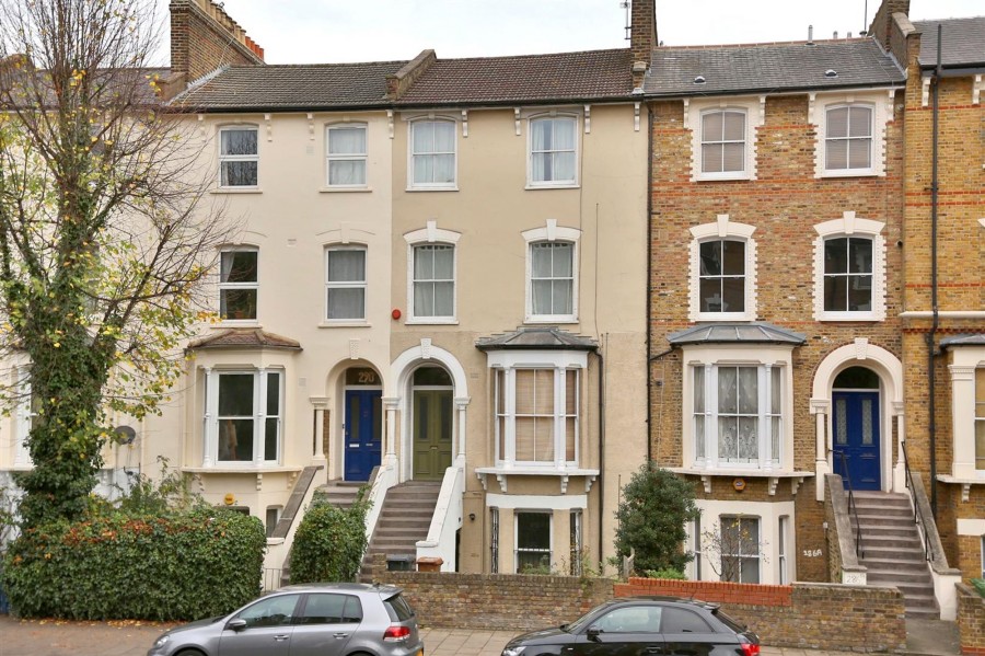 London, N16 7UE